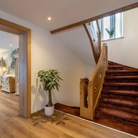 Gartenhaus Zur Kroellin بيت للعطل